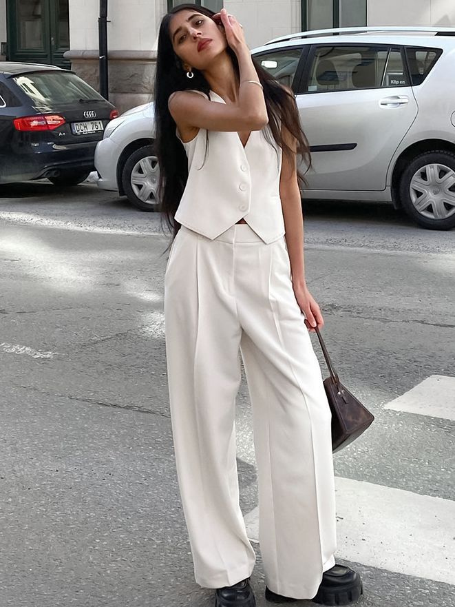 Ensemble gilet blanc et pantalon large