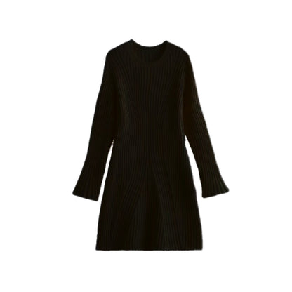 Robe pull côtelée à col montant