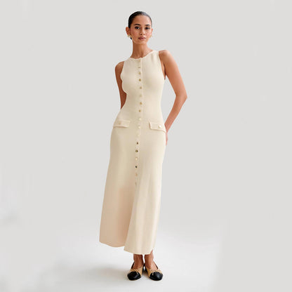 Robe longue en maille boutonnée sans manches