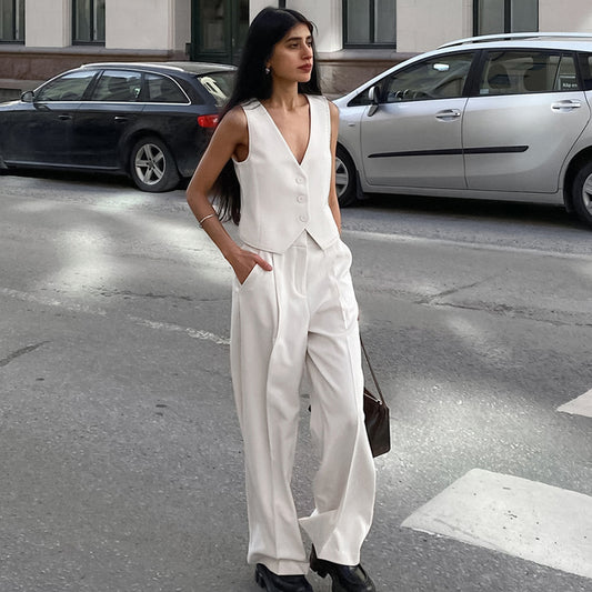 Ensemble gilet blanc et pantalon large