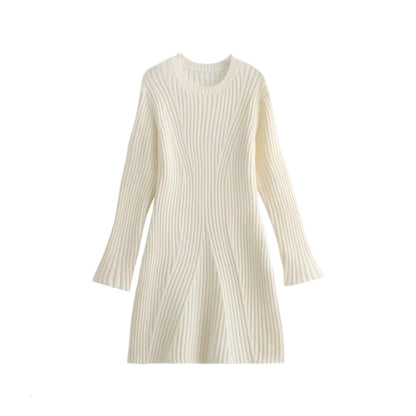 Robe pull côtelée à col montant