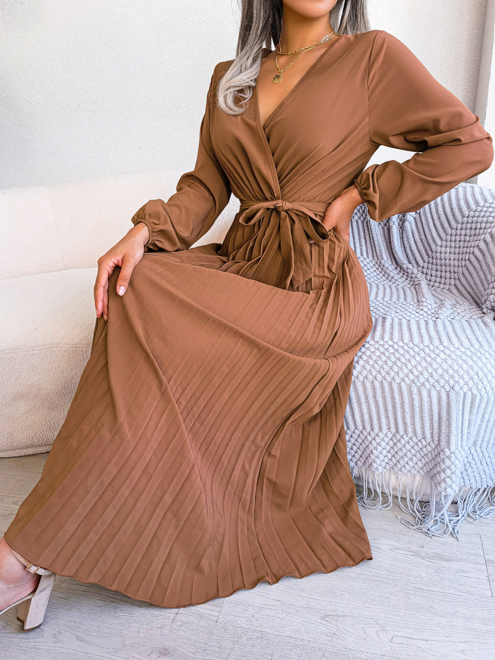 Robe maxi plissée à col croisé