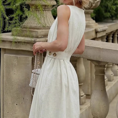 Robe minimaliste élégante sans manches