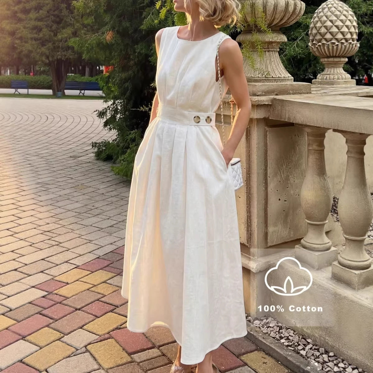 Robe minimaliste élégante sans manches