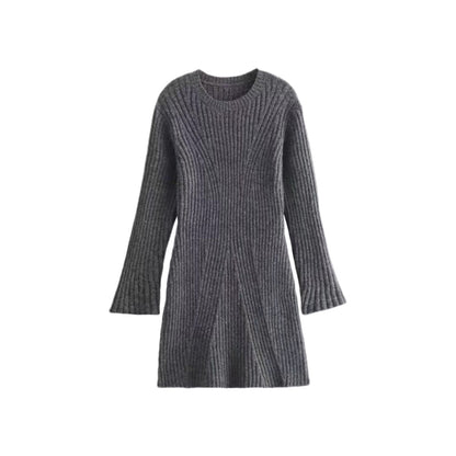 Robe pull côtelée à col montant