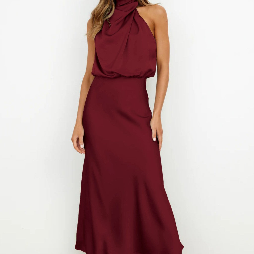 Robe longue satinée à col drapé