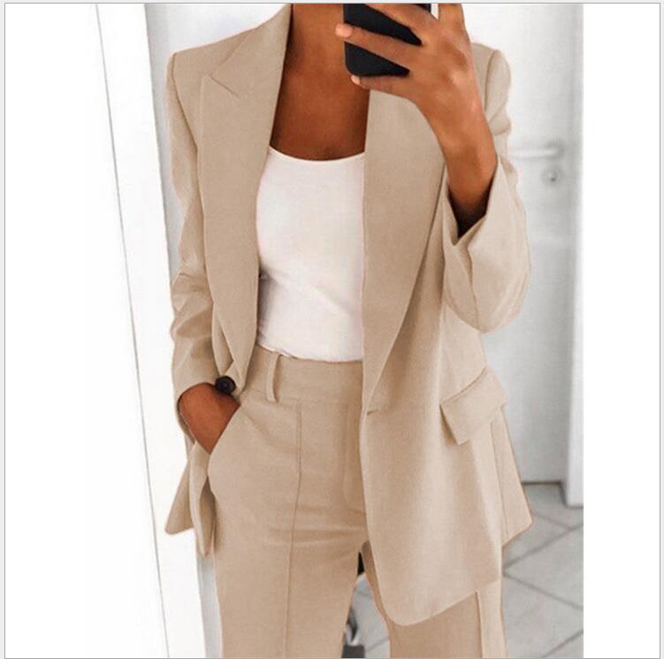 Ensemble blazer chic et pantalon taille haute
